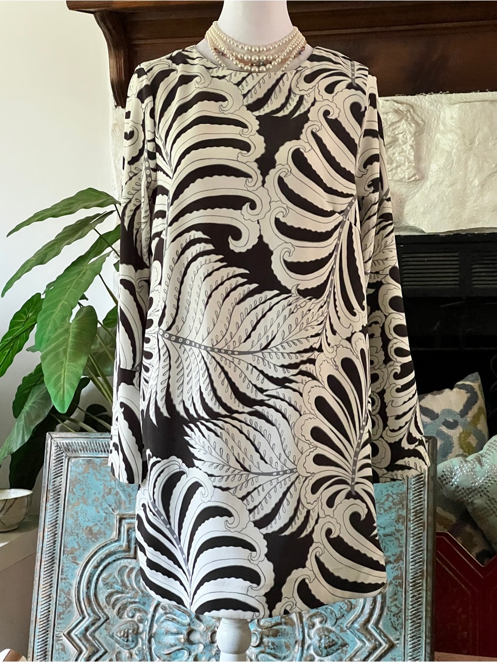 H&M Black, White & Gray Print Shift Dress Women’s Size 10